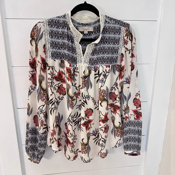 LOFT M white shabby chic V neck lace detail colorful floral lightweight blouse - Picture 2 of 13